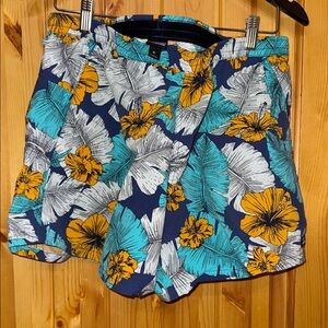 Patagonia baggies 5”. Hard to find hibiscus pattern.